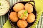 Kuttu Aloo Vada