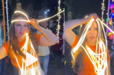 Rakhi Sawant Video: शरीर पर झालर लपेट राखी सावंत बनीं 'आइटम बॉम्ब', लोगों से मिल रही ऐसी प्रतिक्रिया