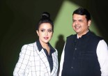 देवेंद्र फडणवीस से ज्यादा अमीर उनकी पत्नी अमृता हैं। फाइल फोटो