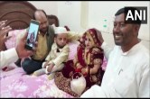 तीन फीट की बेगम बुशरा के साथ 2.3 फीट के अजीम मंसूरी।
