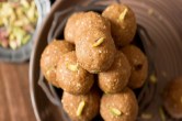 Sonth ke Laddu