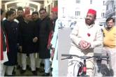 UP Budget 2023, Samajwadi Party, Different Style, Budget Session, Black Sherwani, Bicycle, hindi news, uttar pradesh, UP