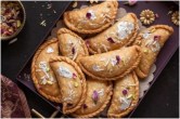 Mava Gujiya Recipe