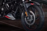 Bajaj की इस बाइक को देख लड़के भरते है आह, 40 kmpl की माइलेज और 220 cc का धाकड़ इंजन