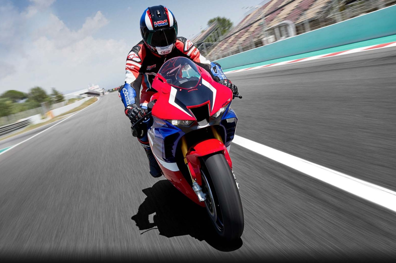 Honda CBR1000RR-R Fireblade price, Honda CBR1000RR-R Fireblade mileage,