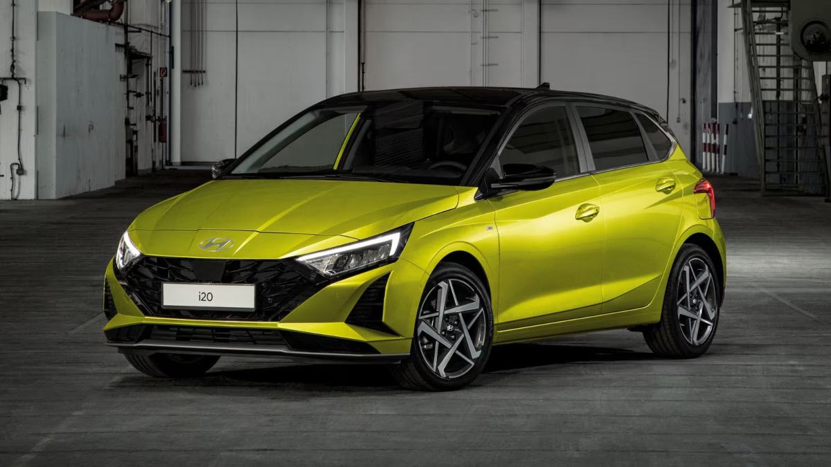 Hyundai i20 VS Toyota Glanza