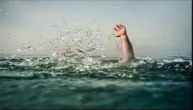 11 Class Girl Student Jumped Gomati River In Lucknow