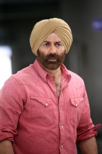 Sunny Deol Recalls Teasing A Girl On Road