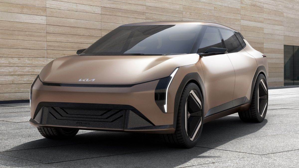 EV4