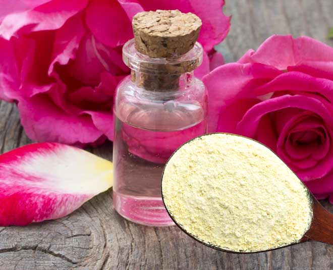 बेसन और गुलाब जल के फेस पैक का इस्तेमाल