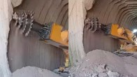 नहीं जानते पहाड़ों को खोदकर कैसे बनाई जाती है Tunnel, अब देख लीजिए Live