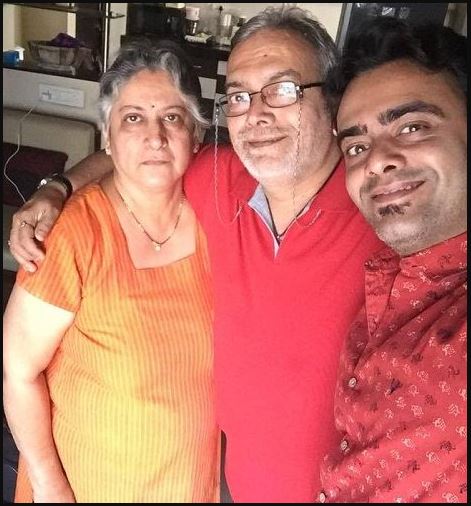 Actor Aastad Kale Mother Passed Away