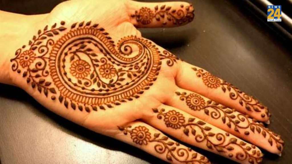 Paisley Mehndi Design