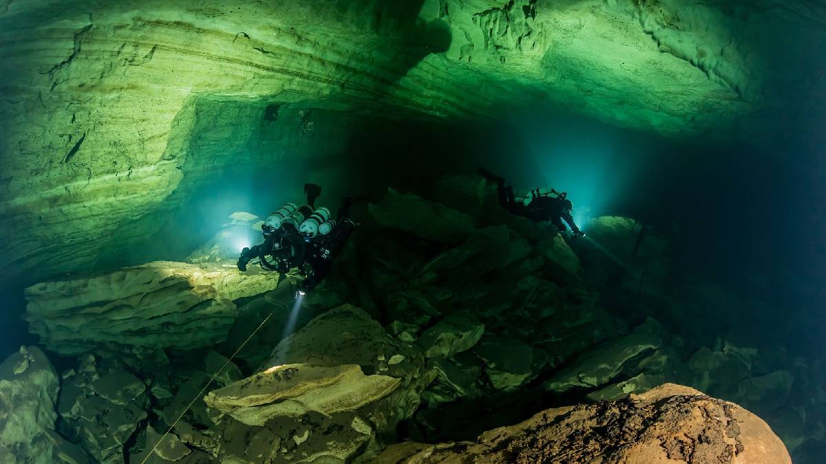 Eagles Nest - Florida Cave Diving