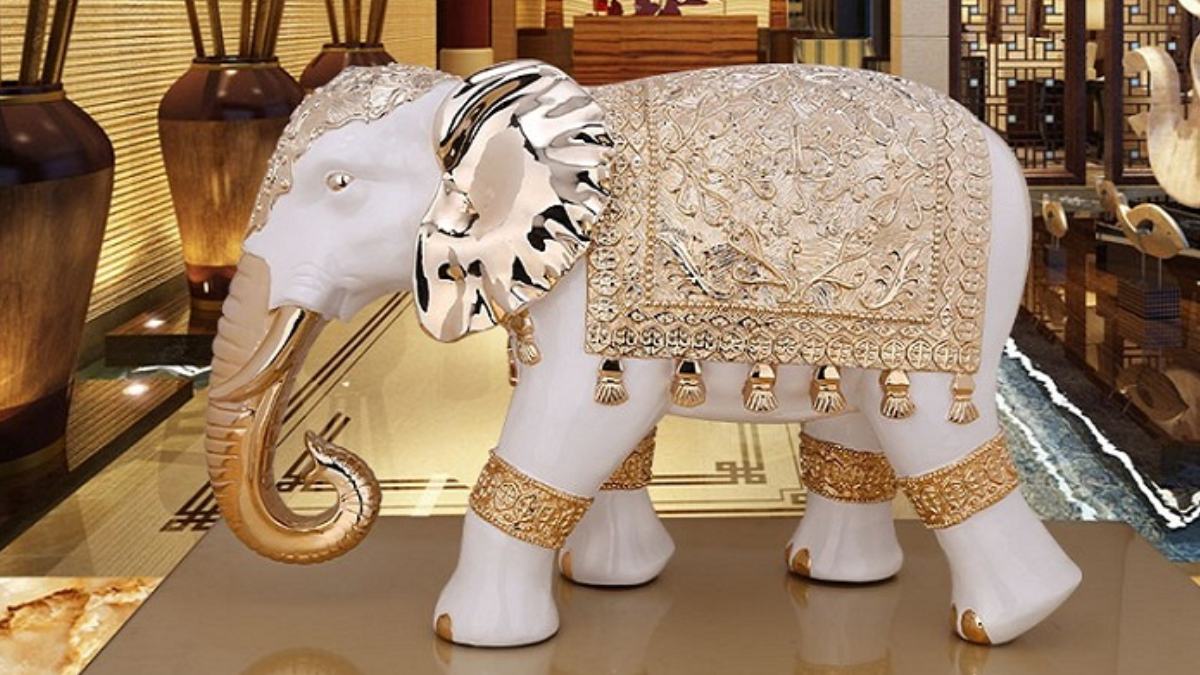 Elephant 