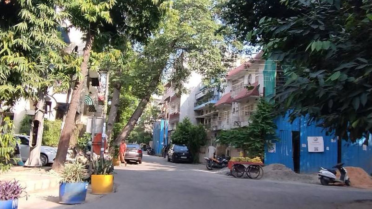 Nizamuddin West