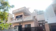 couple mansion