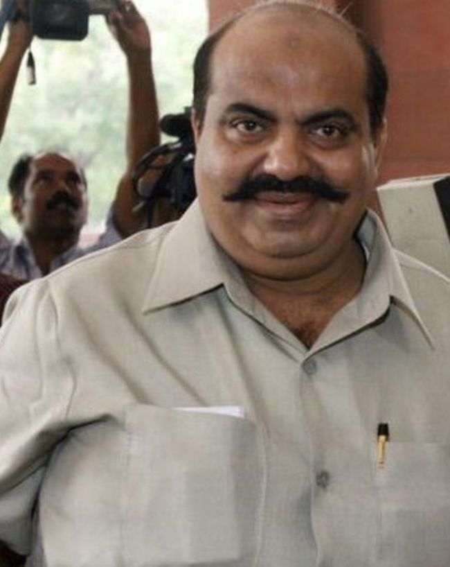 अतीक अहमद कौन थे?