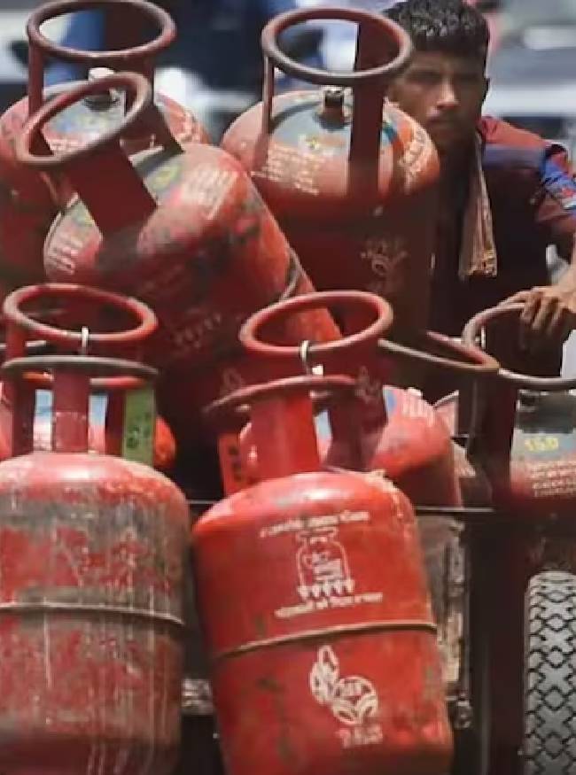 रिफाइनरियों को LPG उत्पादन बढ़ाने का आदेश