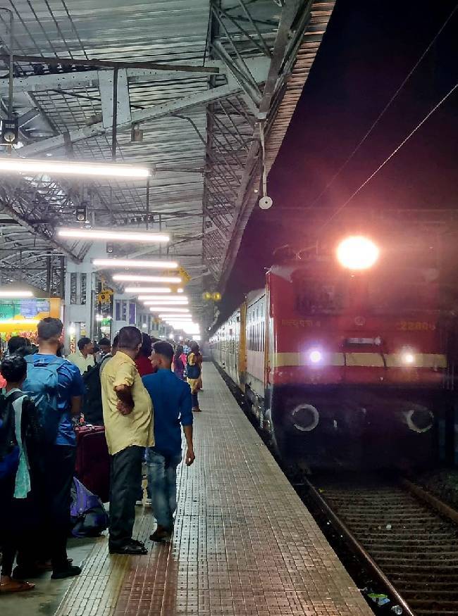 महिलाओं के कोच में अवैध एंट्री पर नियम