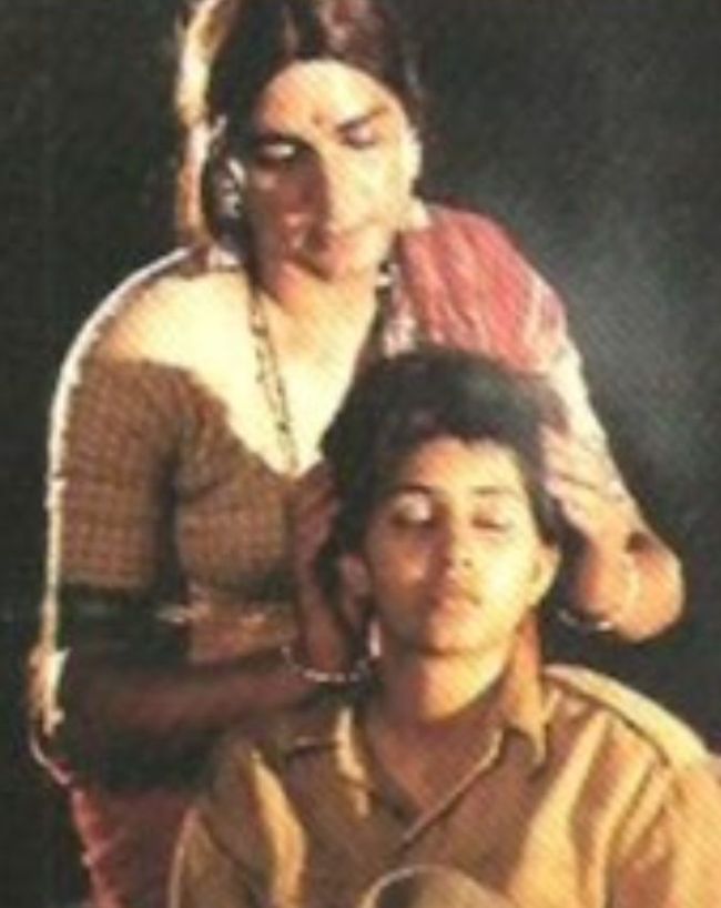 1994 में किया डेब्यू