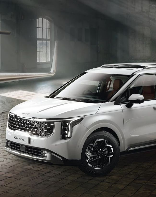 Kia Carnival अप्रैल 2026 ऑफर