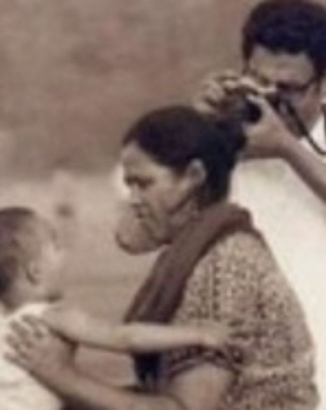इरफान अपने परिवार के साथ