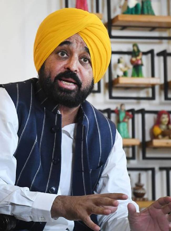 भगवंत मान ने सांसदों को गद्दार कहा