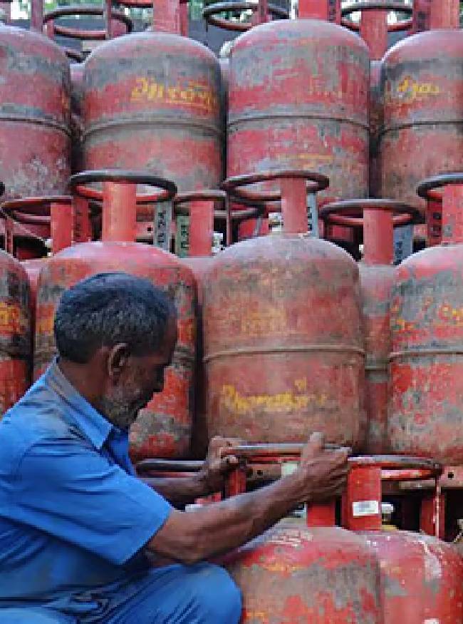 टेस्टिंग पाइपलाइन बिछाई जा चुकी