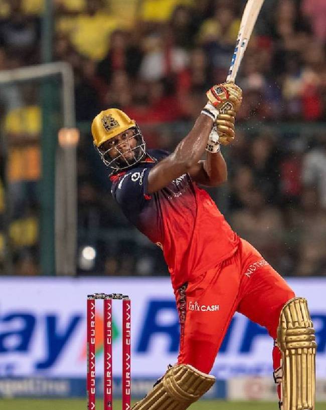 RCB के पास हैं दो बेहतरीन ऑलराउंडर