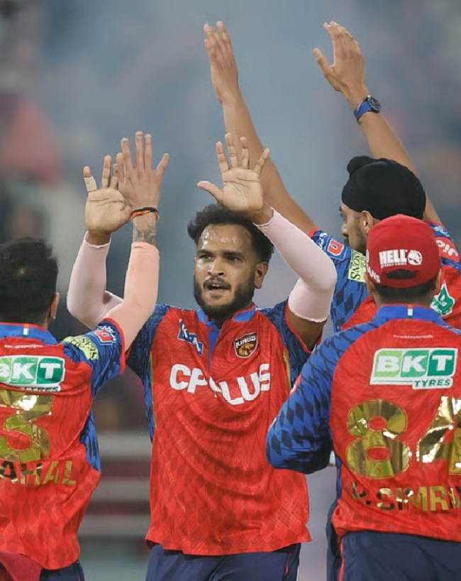 लय टूटने के बाद दबाव में आई टीम
