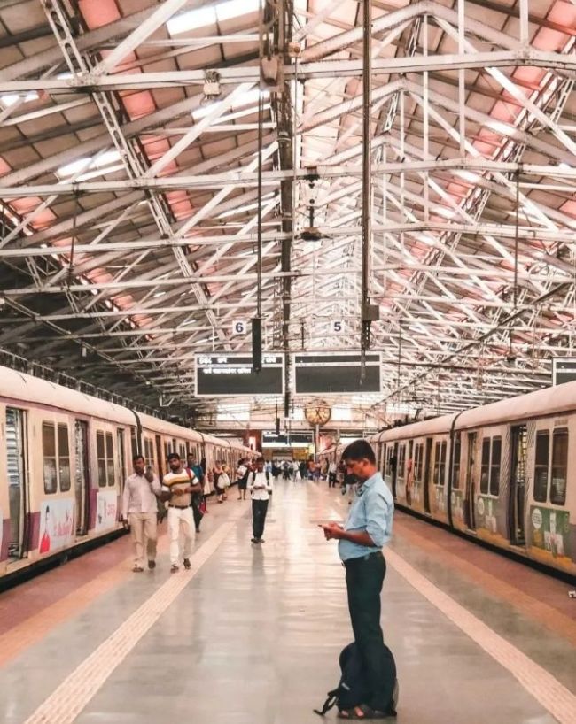 रेलवे स्टेशनों की कमाई कैसे तय होती है?
