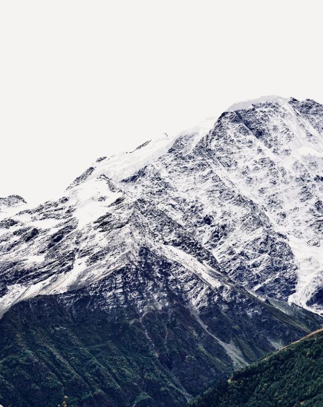 कितना ऊंचा है माउंट एवरेस्ट 