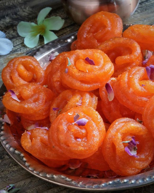 किन देशों में स्वाद लेकर खाई जाती है जलेबी 