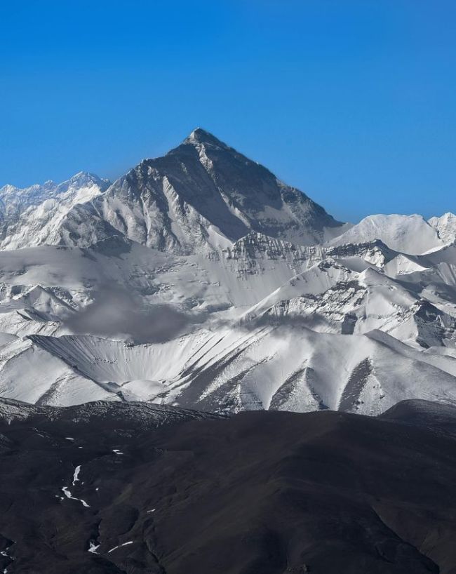 सबसे पहले किसने की थी माउंट एवरेस्ट की चढ़ाई 