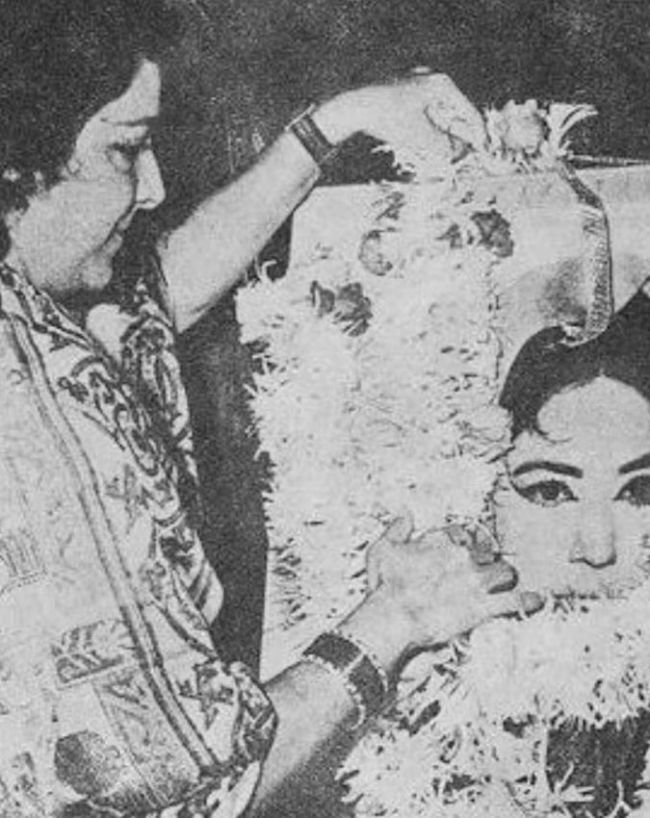  तलाक के बाद मीना की बर्बादी