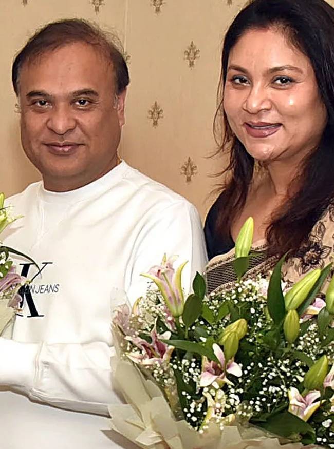 हिमंता और उनकी पत्नी की प्रॉपर्टी डिटेल