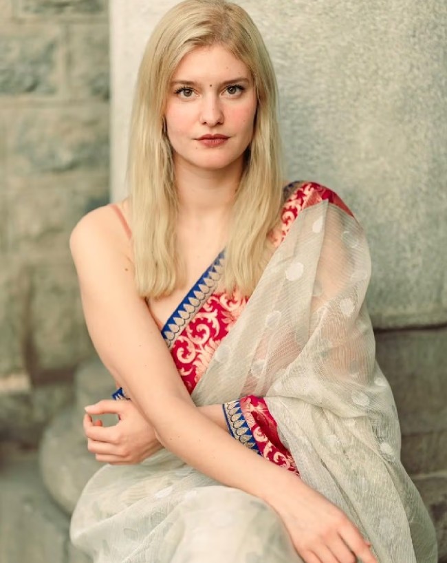 लिजलाज बन गई हैं स्टार 