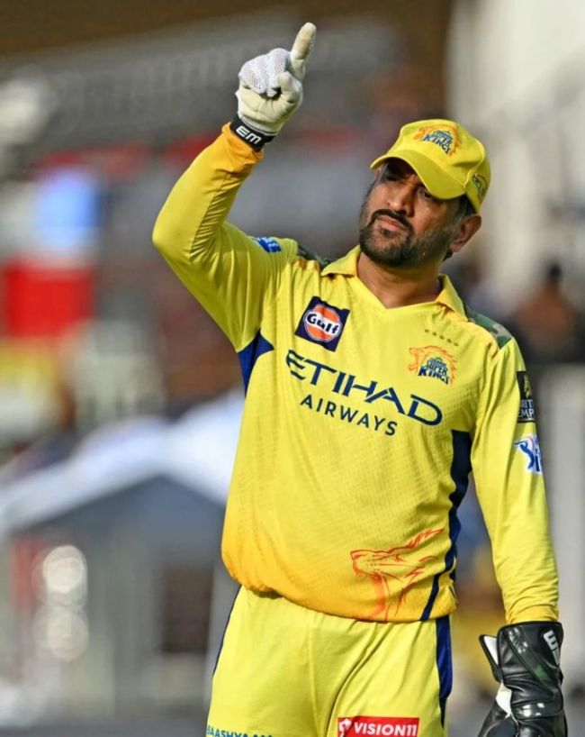 CSK मैनेजमेंट ने धोनी के फ्यूचर पर दिया अपडेट