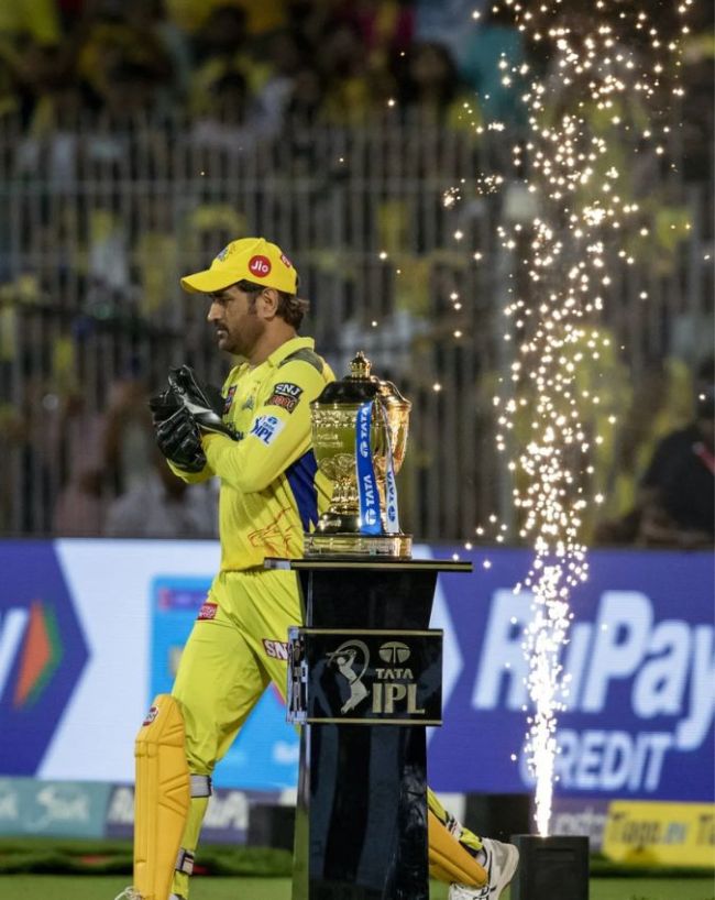 IPL करियर के अंतिम पड़ाव पर हैं एमएस धोनी