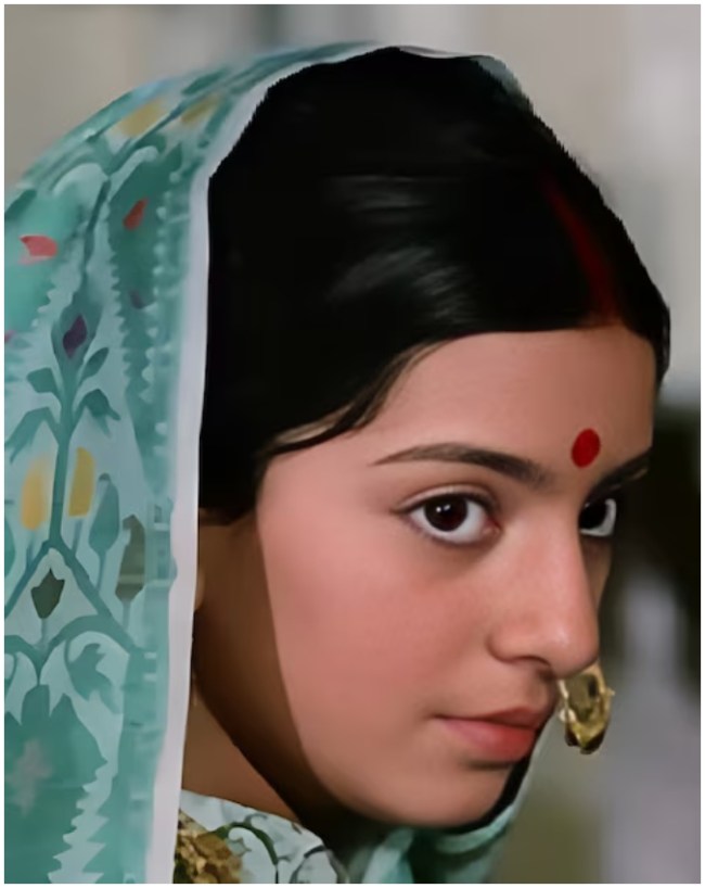 रातोंरात चर्चा में आईं