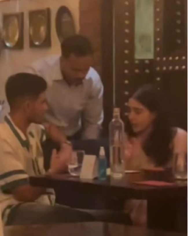 सारा अली खान से भी नजदीकियां! 