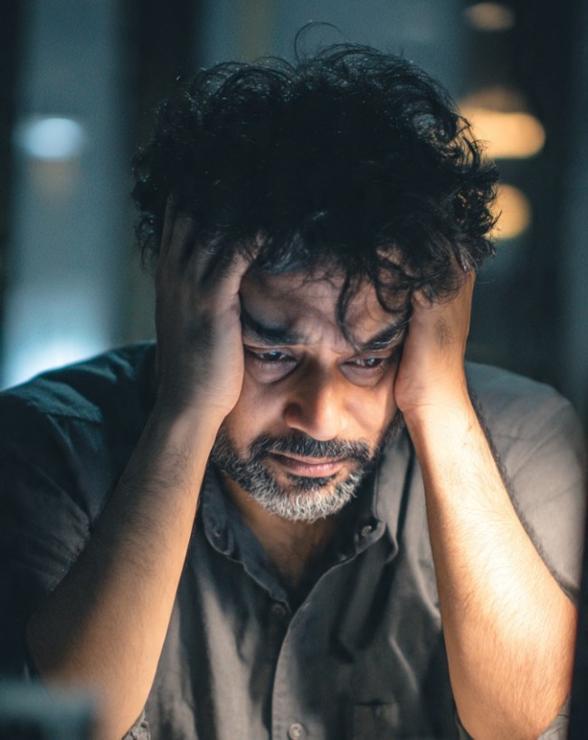 बुरी आदतों में फंसना: