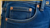Jeans Ki Pocket Mein Button Kyu Hote Hain