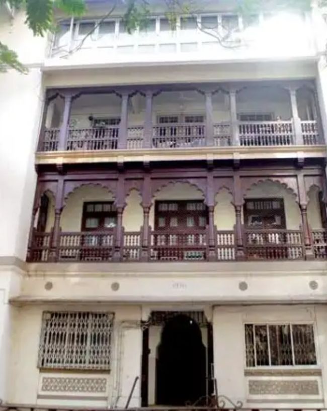 किस बिल्डिंग में है ये फ्लैट