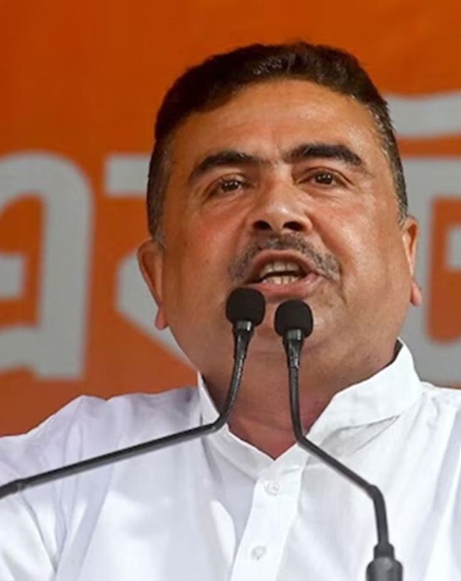 सरकारी बंगला और स्टाफ की सुविधा