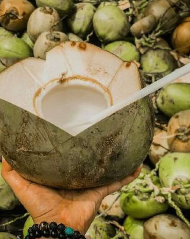 नारियल पानी खराब होने के संकेत 