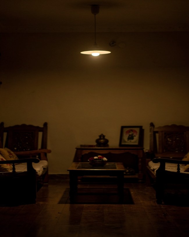 हल्के बल्ब जलाएं 