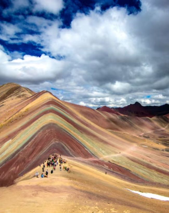 कैसे पहुंचें Rainbow Mountain?