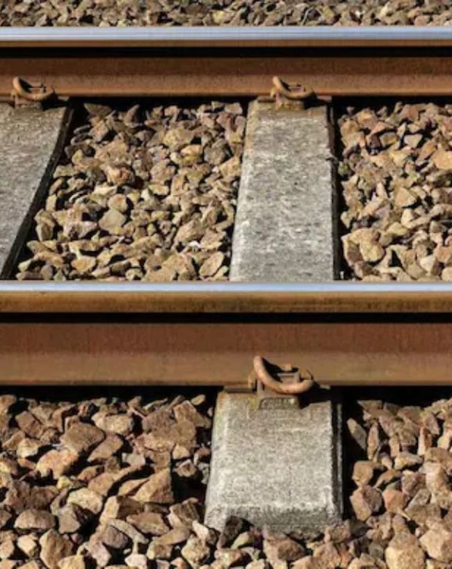 साधारण लोहे की बजाय स्टील क्यों?